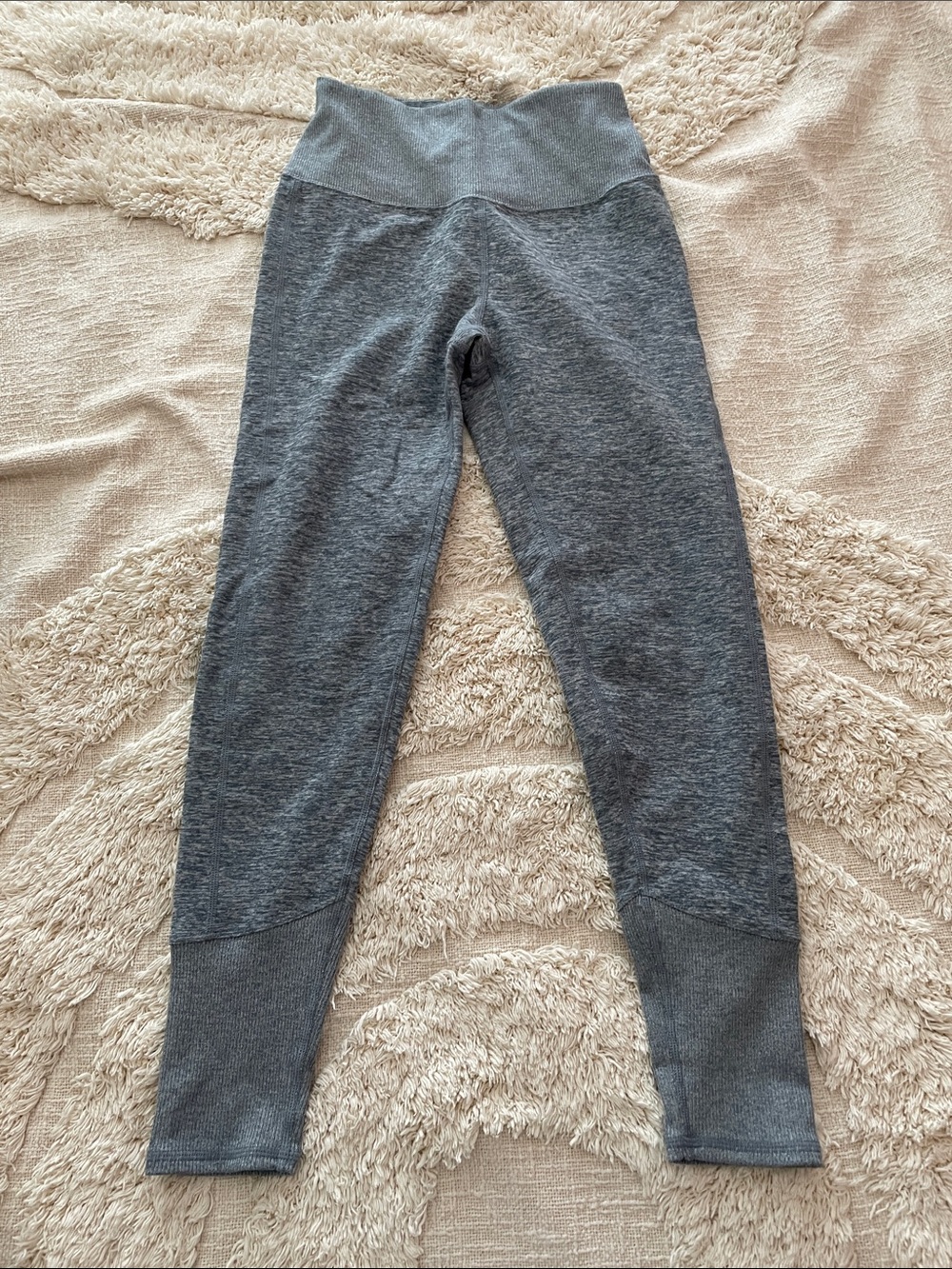 EUC Alo yoga 7/8 high waist lounge leggings in blue haze heather size XS